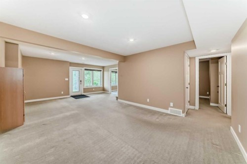 12 Beardsley Crescent, Lacombe, AB 