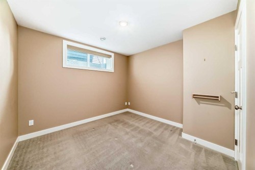 12 Beardsley Crescent, Lacombe, AB 