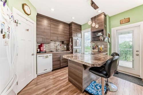 12 Beardsley Crescent, Lacombe, AB 