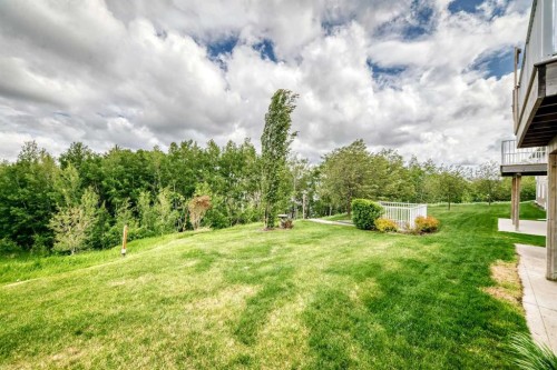 12 Beardsley Crescent, Lacombe, AB 