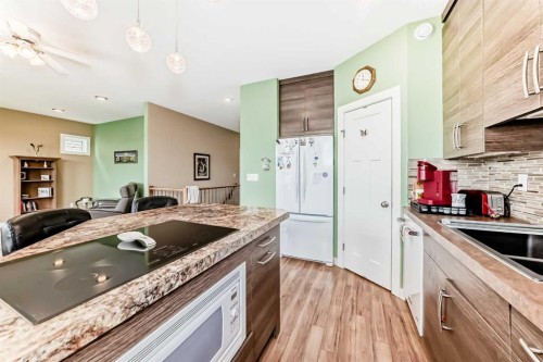 12 Beardsley Crescent, Lacombe, AB 
