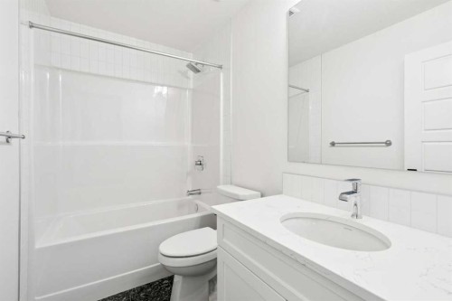 283 Dawson Wharf Rise, Chestermere, AB - Indoor Photo Showing Bathroom