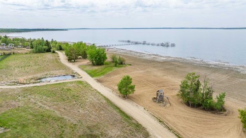 141-41310 Range Road 282, Rural Lacombe County, AB 