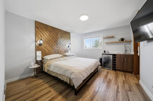 75 Hill Crescent, Red Deer, AB - Indoor Photo Showing Bedroom