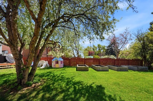 75 Hill Crescent, Red Deer, AB - Outdoor With Backyard