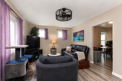 3502 51 Avenue, Red Deer, AB 