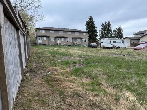 5311 57 Avenue, Ponoka, AB 