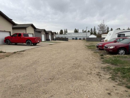 5311 57 Avenue, Ponoka, AB 
