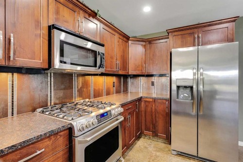 284 Vanson Close, Red Deer, AB - Indoor Photo Showing Kitchen