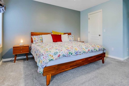 284 Vanson Close, Red Deer, AB - Indoor Photo Showing Bedroom