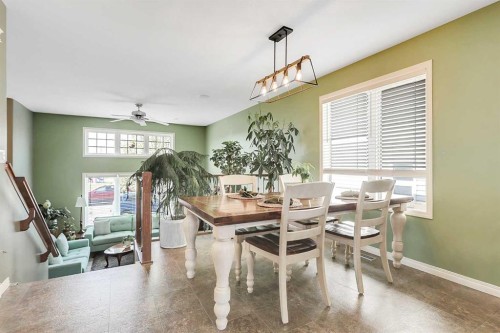 284 Vanson Close, Red Deer, AB - Indoor Photo Showing Dining Room