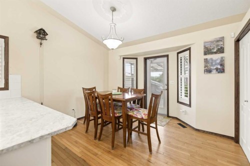 25 Fern Glade Crescent, Sylvan Lake, AB - Indoor Photo Showing Dining Room