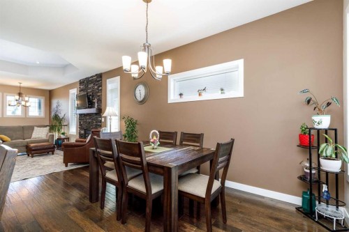 39 Thompson Crescent, Red Deer, AB - Indoor Photo Showing Dining Room