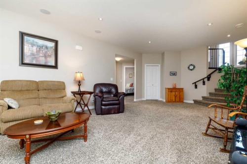 39 Thompson Crescent, Red Deer, AB - Indoor Photo Showing Living Room