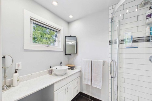 3740 43A Avenue, Red Deer, AB - Indoor Photo Showing Bathroom