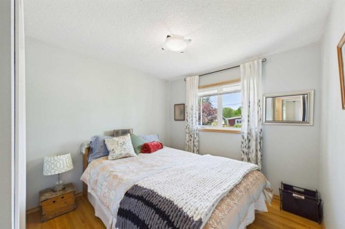 3740 43A Avenue, Red Deer, AB - Indoor Photo Showing Bedroom