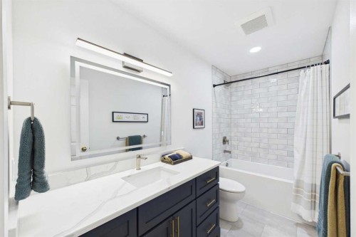 3740 43A Avenue, Red Deer, AB - Indoor Photo Showing Bathroom