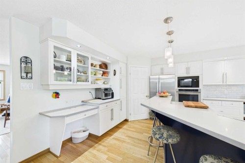 3740 43A Avenue, Red Deer, AB - Indoor Photo Showing Kitchen With Upgraded Kitchen