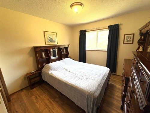 42567 Highway 856, Rural Flagstaff County, AB - Indoor Photo Showing Bedroom