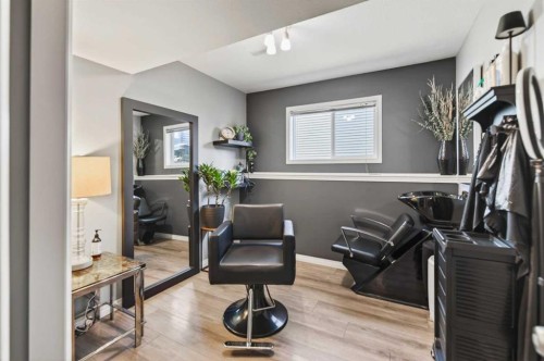 32 Reynolds Road, Sylvan Lake, AB - Indoor
