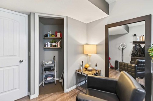 32 Reynolds Road, Sylvan Lake, AB - Indoor