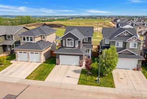 139 Morris Court  Blackfalds, AB T4M 0B2