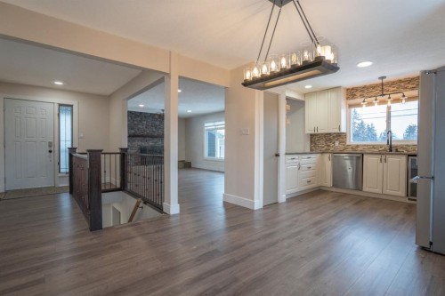 3 Montcalm Avenue, Camrose, AB - Indoor Photo Showing Kitchen