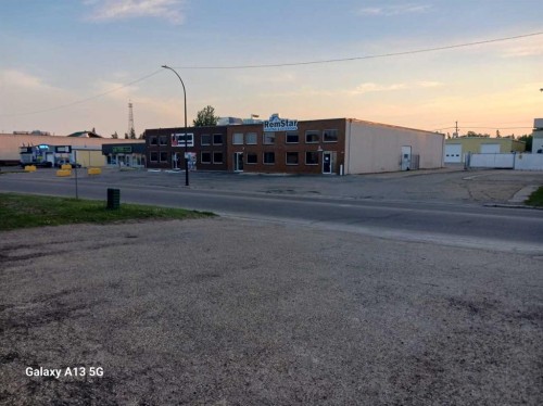 6789 52 Avenue, Red Deer, AB 