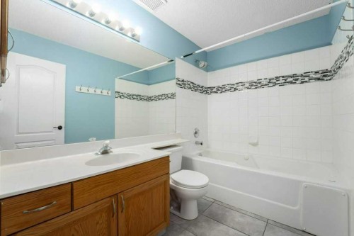 1406 High Country Drive Nw, High River, AB - Indoor Photo Showing Bathroom