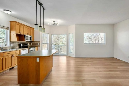 1406 High Country Drive Nw, High River, AB - Indoor Photo Showing Kitchen