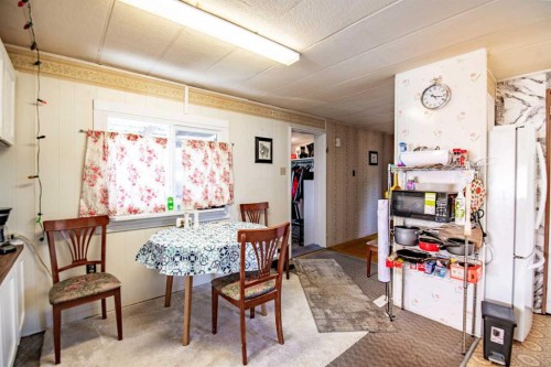 8 52 Street, Bluffton, AB - Indoor Photo Showing Other Room