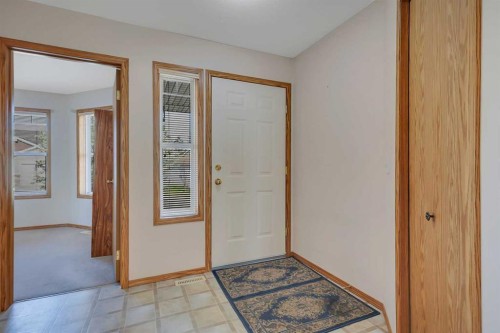 2 Janko Close, Red Deer, AB - Indoor Photo Showing Other Room