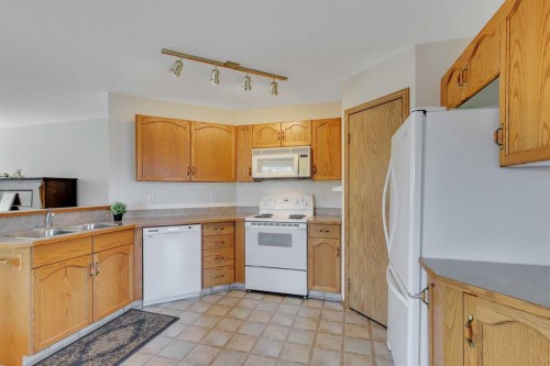 2 Janko Close, Red Deer, AB - Indoor Photo Showing Kitchen With Double Sink