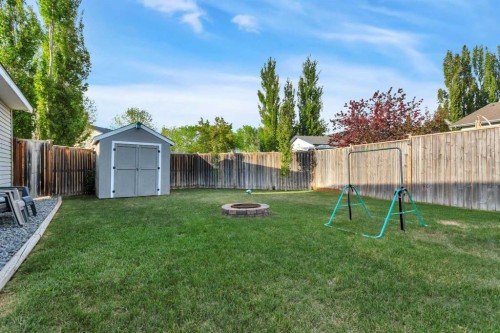 182 Kidd Close, Red Deer, AB - Outdoor With Backyard