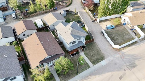 182 Kidd Close, Red Deer, AB - Outdoor