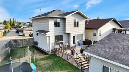 182 Kidd Close, Red Deer, AB - Outdoor With Exterior