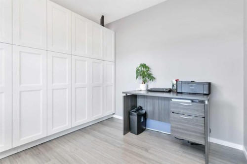 182 Kidd Close, Red Deer, AB - Indoor Photo Showing Other Room