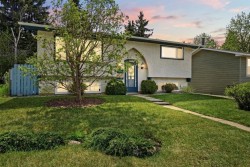 5327 38 Street Innisfail, AB T4G 1E8
