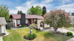31 Macfarlane Avenue Red Deer, AB T4N 5S9