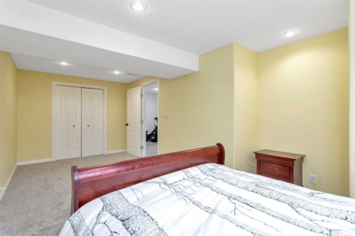 31 Macfarlane Avenue, Red Deer, AB - Indoor Photo Showing Bedroom