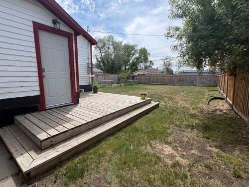 5129 48 Avenue, Ponoka, AB - Outdoor With Deck Patio Veranda With Exterior