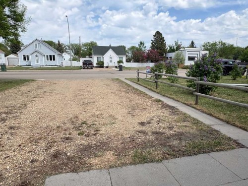 5129 48 Avenue, Ponoka, AB - Outdoor