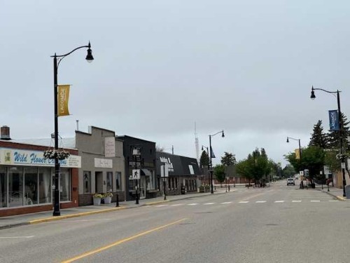 5105 50 Avenue, Lacombe, AB 