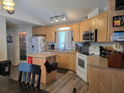 5012 53 Avenue, Breton, AB 