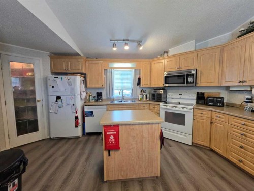 5012 53 Avenue, Breton, AB 
