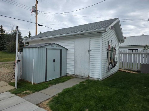 5012 53 Avenue, Breton, AB 