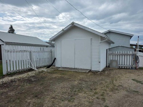 5012 53 Avenue, Breton, AB 