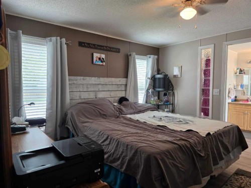 5012 53 Avenue, Breton, AB 