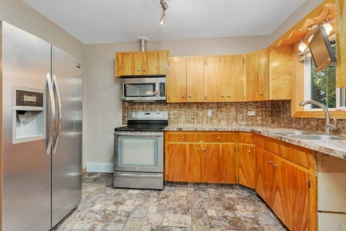 374079 Range Road 4-2, Rural Clearwater County, AB - Indoor Photo Showing Kitchen With Double Sink