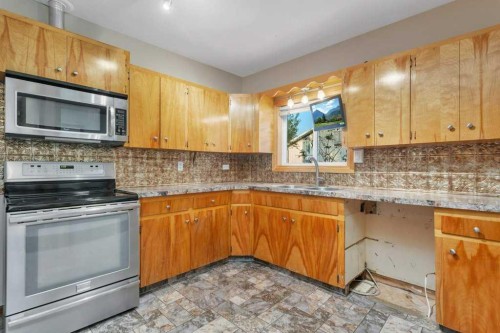 374079 Range Road 4-2, Rural Clearwater County, AB - Indoor Photo Showing Kitchen